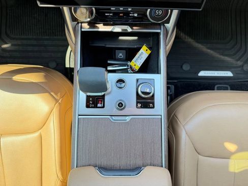 Used 2023 Land Rover Range Rover SE AWD/4WD image 25