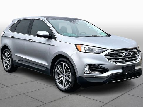 Used 2020 Ford Edge Titanium image 2