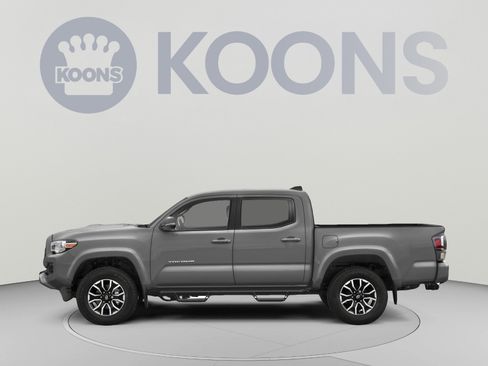 Used 2020 Toyota Tacoma TRD Sport AWD/4WD image 4