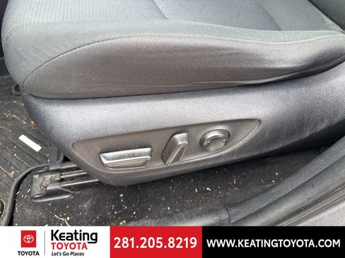 Used 2021 Toyota RAV4 XLE image 14