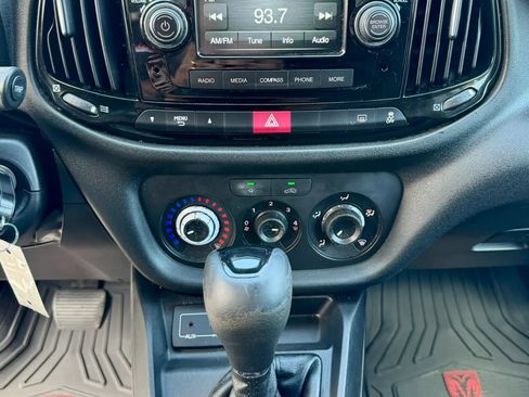 Used 2017 RAM ProMaster City Tradesman SLT w/ Rear Back-up Camera Group FWD image 11