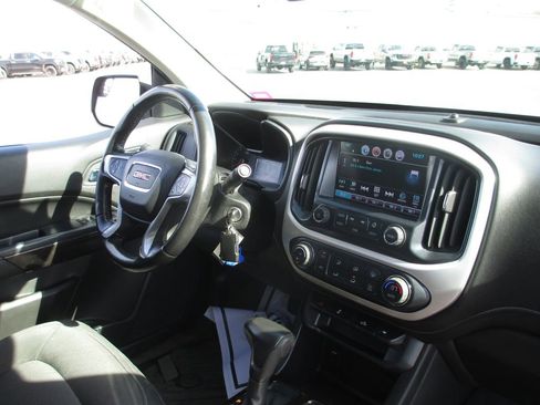 Used 2017 GMC Canyon SLE w/ SLE Convenience Package image 21