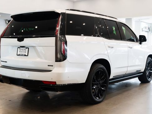 Used 2023 Cadillac Escalade Sport w/ LPO, ONYX Package AWD/4WD image 4