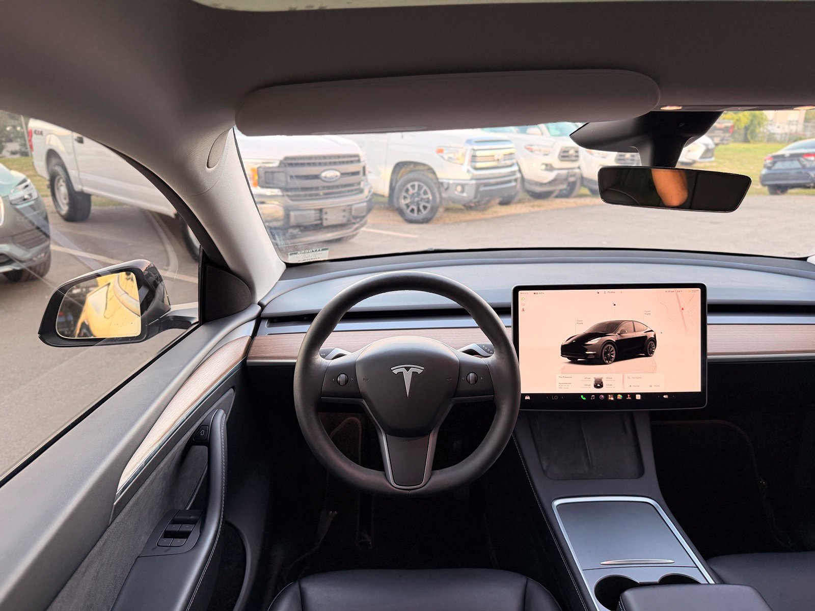 Used 2024 Tesla Model Y Long Range AWD/4WD image 28
