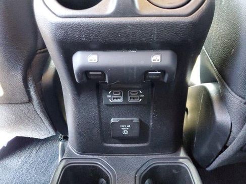 Used 2023 Jeep Gladiator Rubicon w/ LED Lighting Group AWD/4WD image 13