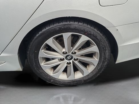 Used 2015 Hyundai Sonata Sport w/ Option Group 04 FWD image 29