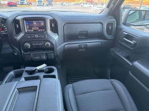 Used 2025 Chevrolet Silverado 1500 Custom Trail Boss w/ LPO, Dark Essentials Package image 13