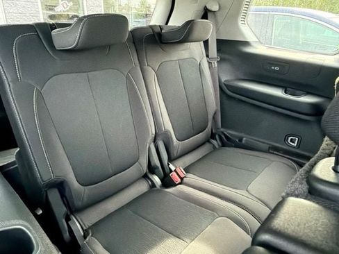 Certified 2023 Jeep Grand Cherokee L Laredo w/ Luxury Tech Group I AWD/4WD image 13