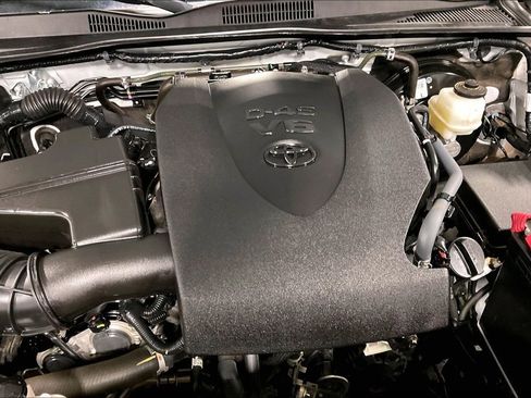 Used 2023 Toyota Tacoma SR image 41