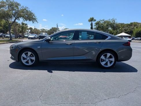 Used 2018 Buick Regal Preferred w/ Driver Confidence Package #1 FWD image 7