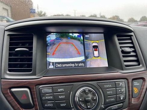 Used 2019 Nissan Pathfinder Platinum image 26