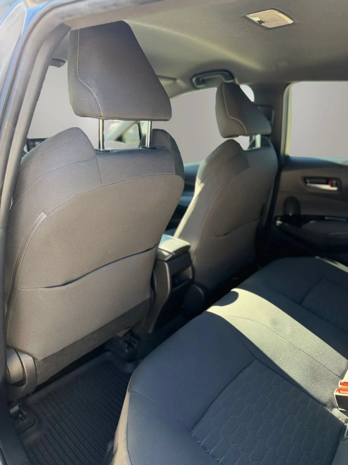 Used 2021 Toyota Corolla SE FWD image 12