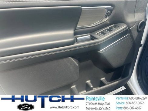 Used 2025 Ford Expedition Platinum AWD/4WD image 30