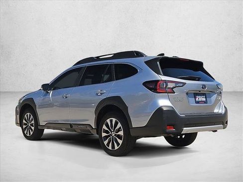 Used 2025 Subaru Outback Limited XT AWD/4WD image 8