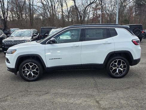 New 2026 Jeep Compass Limited image 9
