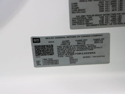 Used 2024 Chevrolet Silverado 2500 Custom image 32