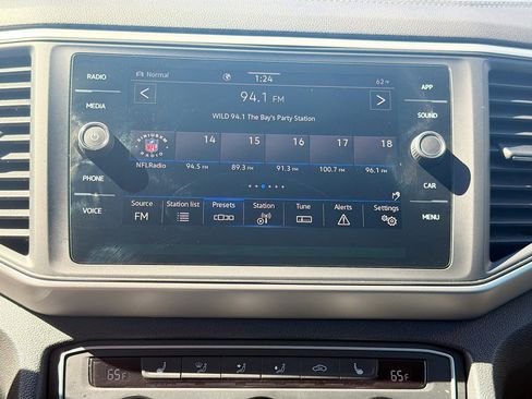 Used 2021 Volkswagen Atlas SE image 30