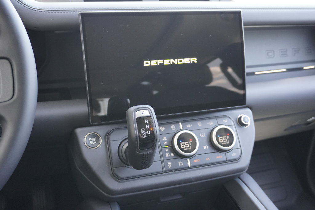 New 2026 Land Rover Defender 110 X-Dynamic SE AWD/4WD image 14