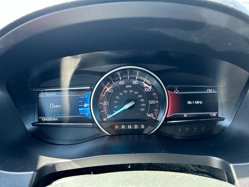 Used 2018 Ford Explorer XLT w/ Equipment Group 202A AWD/4WD image 11