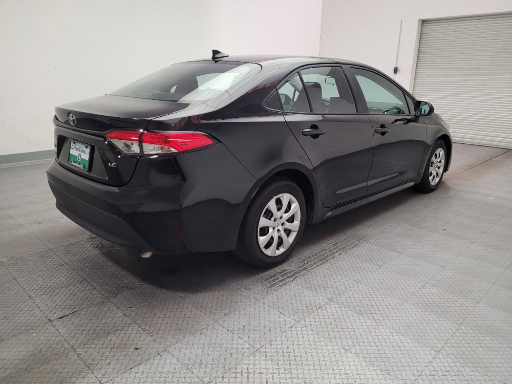 Used 2025 Toyota Corolla LE FWD image 9