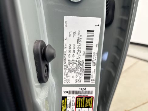 Used 2026 Toyota Tundra SR5 w/ SR5 Convenience Package AWD/4WD image 19
