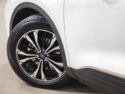 Used 2022 Ford Escape SE w/ SE Sport Appearance Package image 23