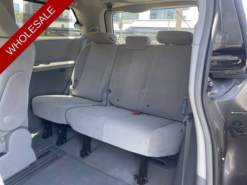 Used 2013 Toyota Sienna LE FWD image 8