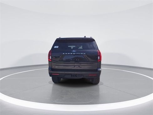 New 2025 Ford Expedition Active image 8