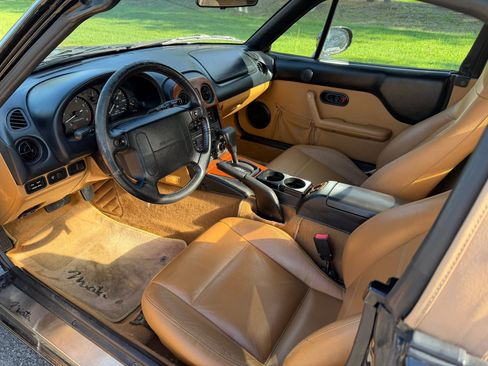 Used 1997 MAZDA MX-5 Miata RWD image 4