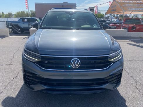 Used 2023 Volkswagen Tiguan SE R-Line FWD image 2