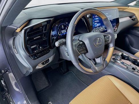 Used 2025 Lexus RX 350 Premium w/ Accessory Package (Z1) FWD image 9