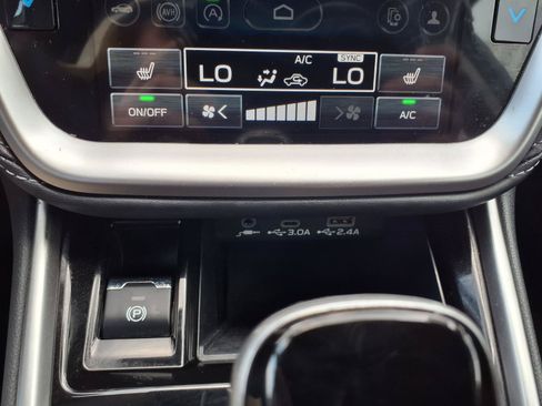 Certified 2024 Subaru Outback Limited AWD/4WD image 7