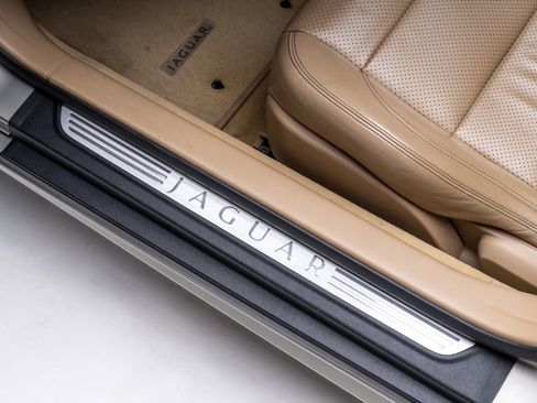 Used 2012 Jaguar XK Convertible RWD image 30