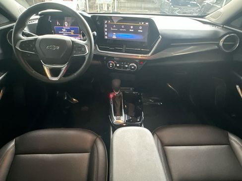 Used 2025 Chevrolet Trax ACTIV w/ Driver Confidence Package FWD image 24