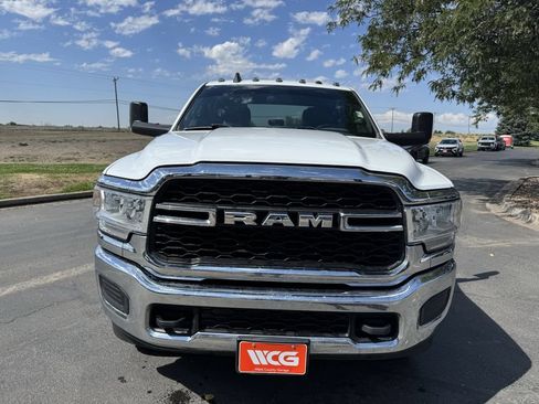 Used 2021 RAM 2500 Tradesman w/ Chrome Appearance Group AWD/4WD image 2
