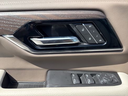New 2026 GMC Yukon Denali w/ Sun & Power Step Package AWD/4WD image 15