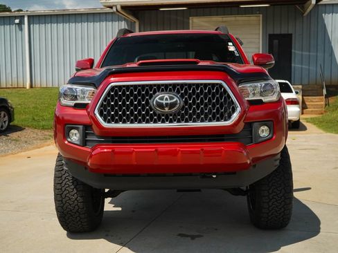Used 2019 Toyota Tacoma TRD Sport w/ Technology Package RWD image 16