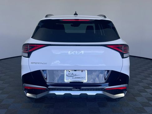 Certified 2025 Kia Sportage SX FWD image 4