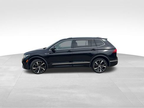 Used 2024 Volkswagen Tiguan SEL R-Line AWD/4WD image 3
