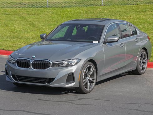 Used 2024 BMW 330i Sedan RWD image 5