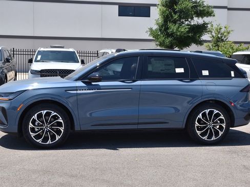 New 2026 Lincoln Nautilus Reserve AWD/4WD image 40