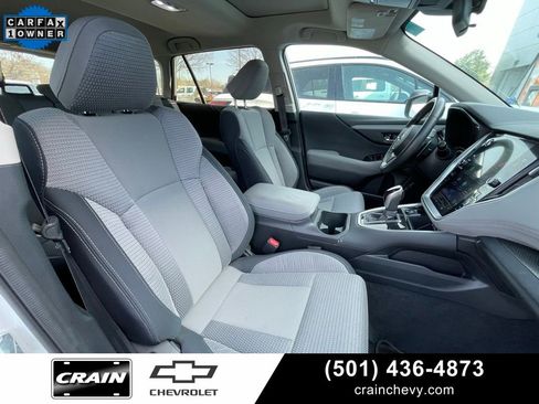 Used 2025 Subaru Outback Premium image 30