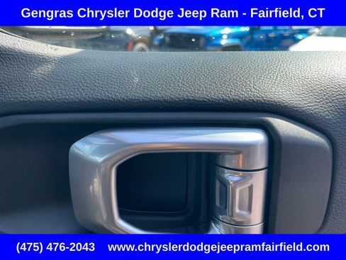 Used 2021 Jeep Wrangler Unlimited Sahara AWD/4WD image 17
