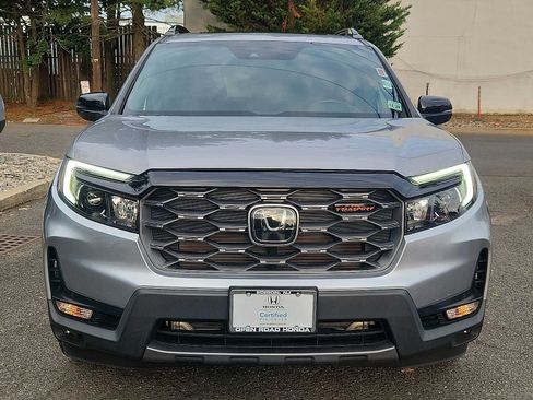Certified 2023 Honda Passport TrailSport image 2