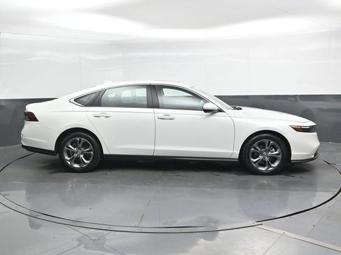 Used 2023 Honda Accord EX image 4