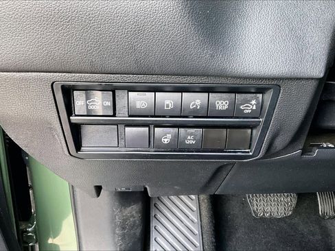 Used 2023 Toyota Tundra Limited image 32