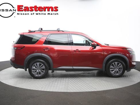 Used 2023 Nissan Pathfinder SV AWD/4WD image 42