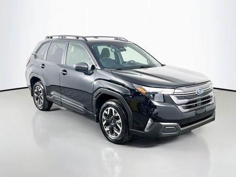 Used 2025 Subaru Forester Premium w/ Convenience Package #2 image 3