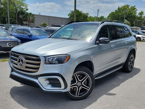 Certified 2026 Mercedes-Benz GLS 450 4MATIC image 1