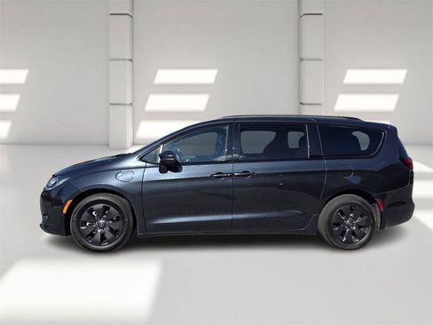 Used 2019 Chrysler Pacifica Limited w/ Advanced Safetytec Group image 7